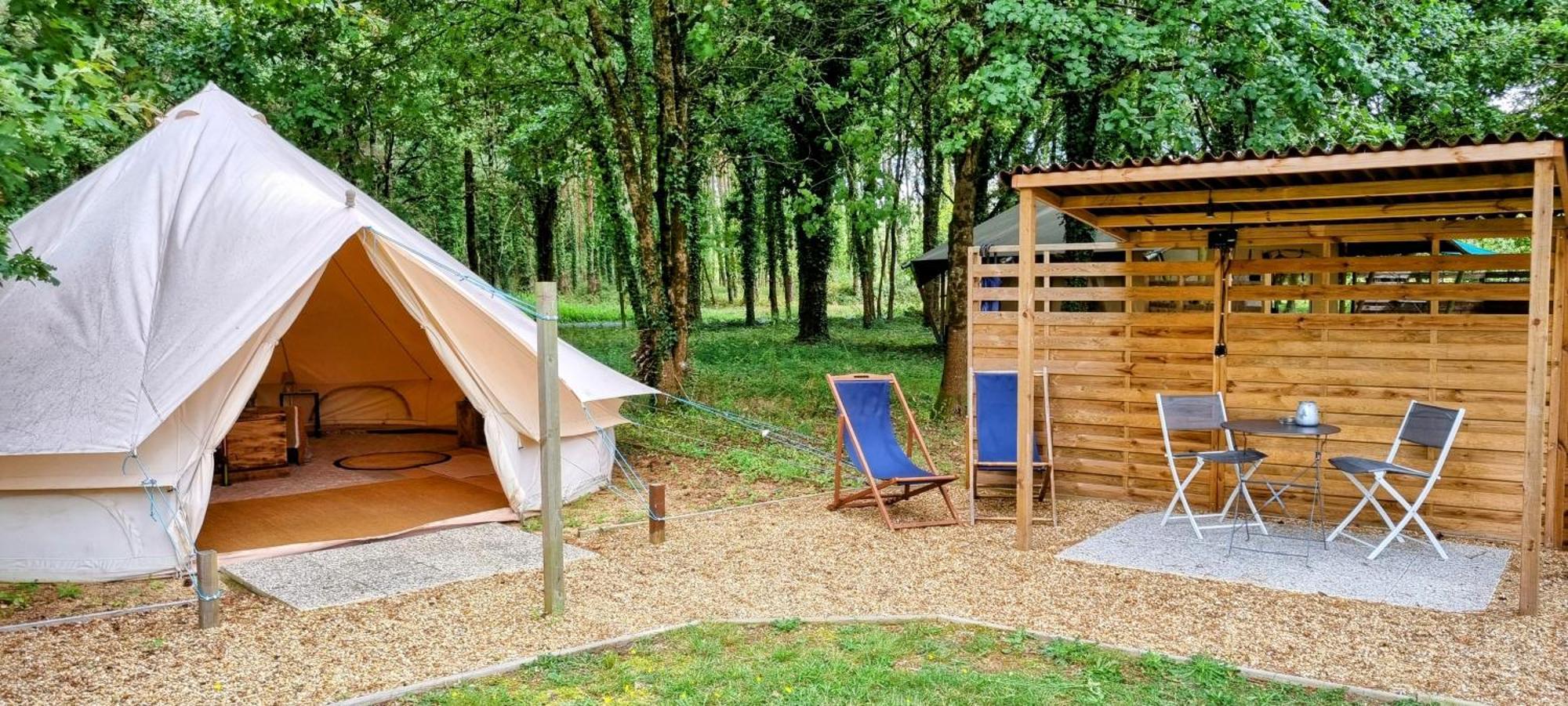 Luxury Bell Tent At Camping La Fortinerie Mouliherne Exterior photo